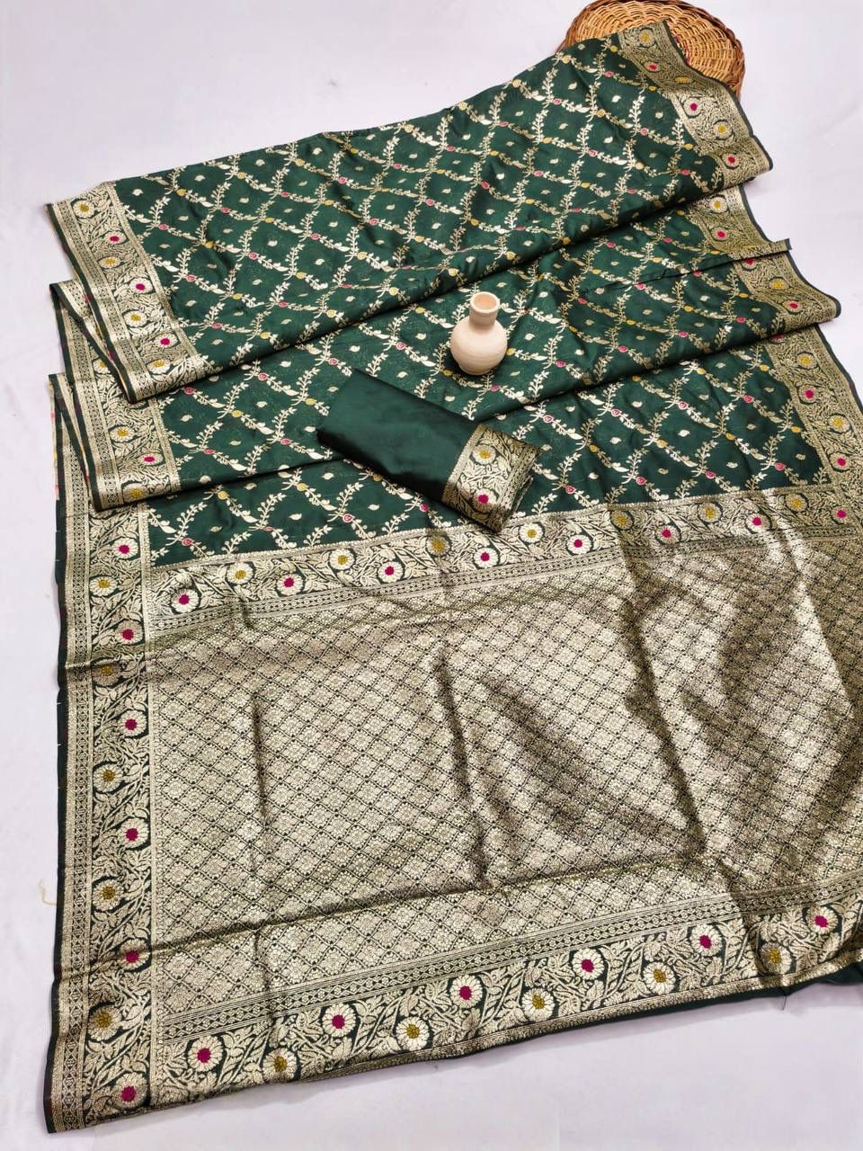 Hypnotic Dark Green Soft Banarasi Silk Saree With Captivating Blouse Piece