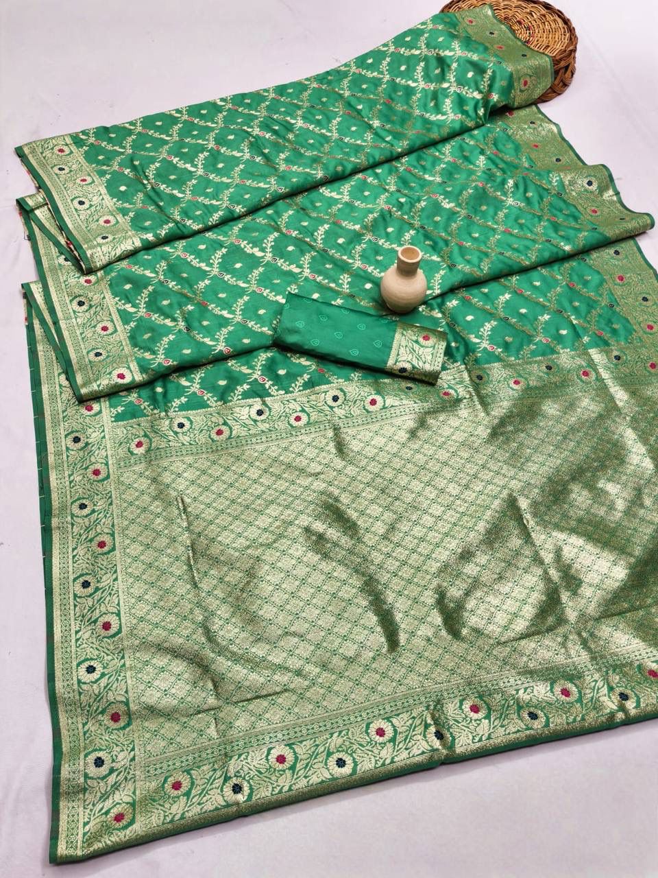 Prodigal Green Soft Banarasi Silk Saree With Jubilant Blouse Piece