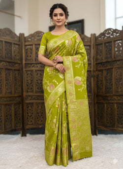 Appealing Green Banarasi Dola Silk Saree With Allure Blouse Piece