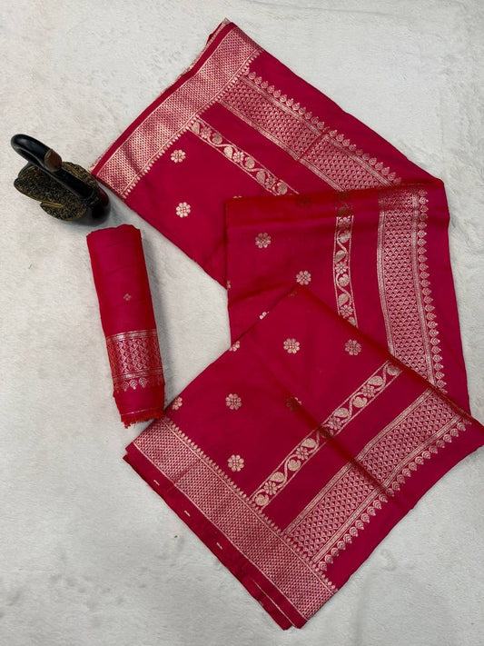 Ethereal Dark Pink Pure Zari Weaving Banarasi Silk Saree With Gratifying Blouse Piece