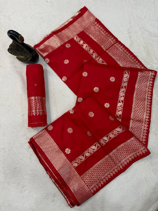 Intricate Red Pure Zari Weaving Banarasi Silk Saree With Appealing Blouse Piece