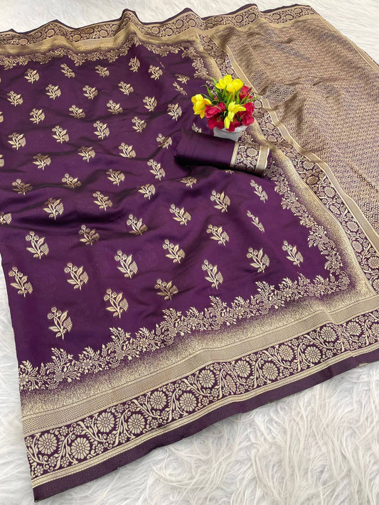 Imaginative Purple Soft Silk Saree With Engrossing Blouse Piece