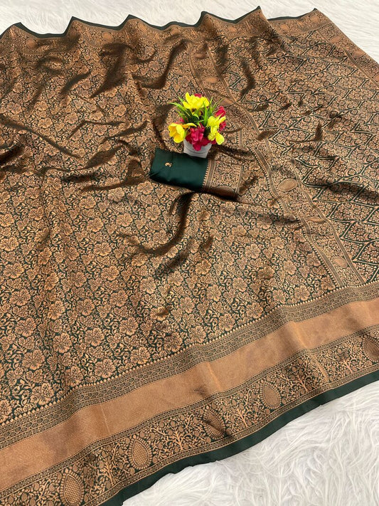 Lissome Dark Green Soft Silk Saree With Magnificat Blouse Piece