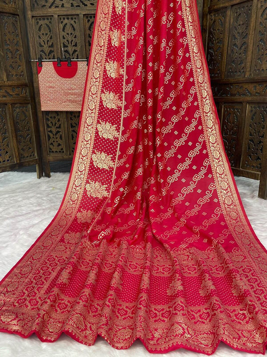 Ideal Red Banarasi Dola Silk Saree With Scintillating Blouse Piece