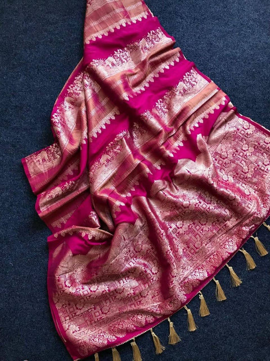 Glamorous Dark Pink Banarasi Dola Silk Saree With Splendiferous Blouse Piece