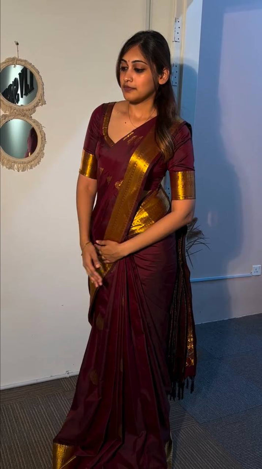 Deserving Maroon Soft Silk Saree With Captivating Blouse Piece