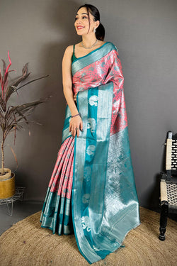 Desultory Peach Kanjivaram Silk Saree With Adorning Blouse Piece
