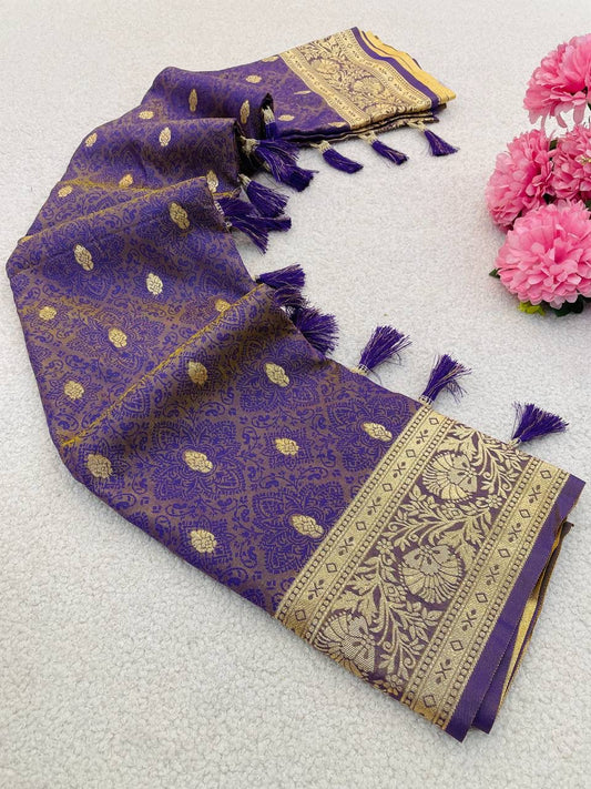 Profuse Lavender Pure Zari Weaving Banarasi Silk Saree With Mesmeric Blouse Piece