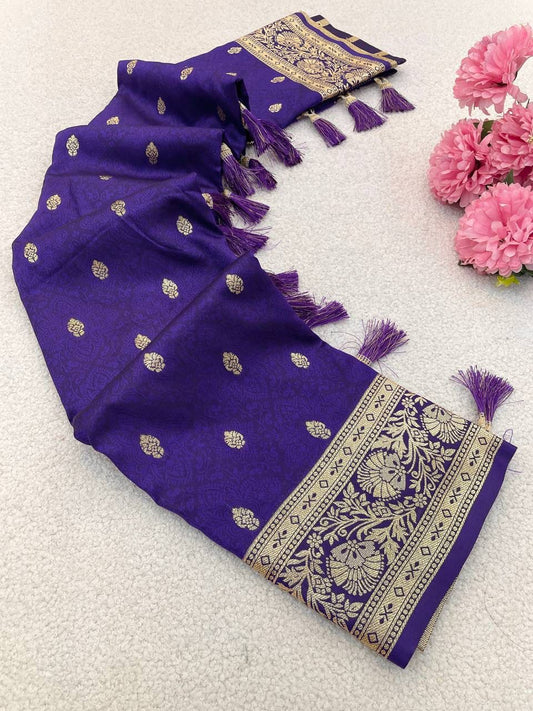 Fugacious Royal Purple Pure Zari Weaving Banarasi Silk Saree With Enigmatic Blouse Piece