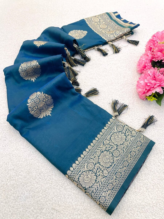 Super classy Rama Pure Zari Weaving Banarasi Silk Saree With Enthralling Blouse Piece