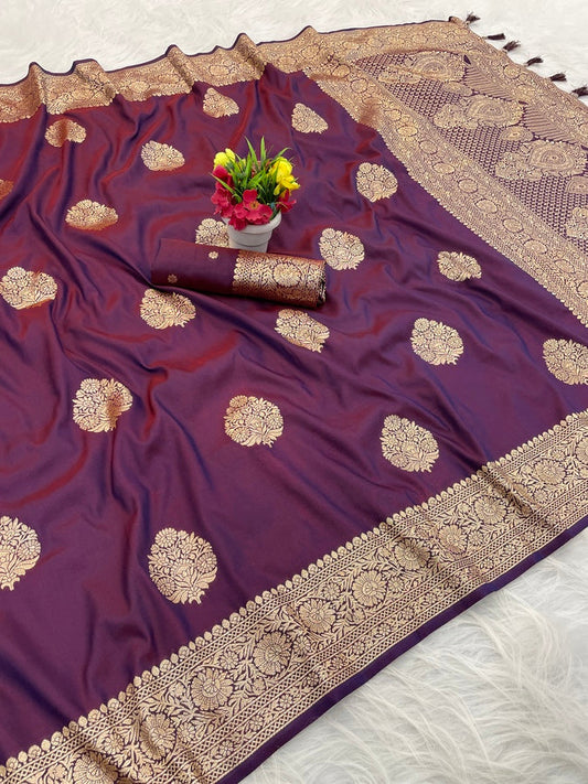 Engaging Wine Pure Zari Weaving Banarasi Silk Saree With Desultory Blouse Piece