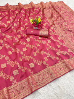 Enchanting Dark Pink Soft Silk Saree With Jazzy Blouse Piece