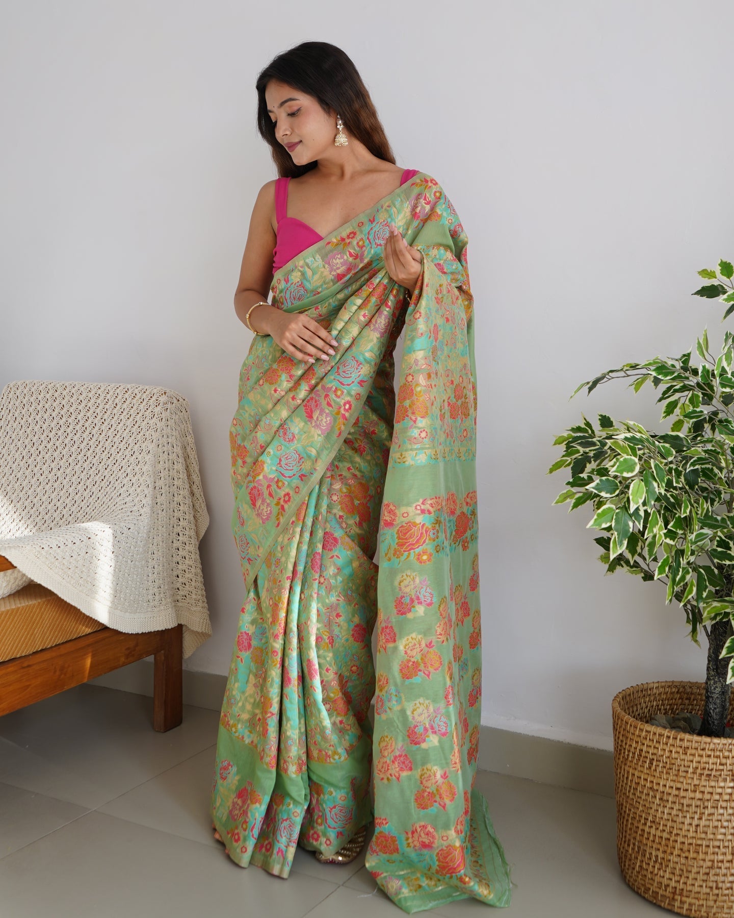 Resplendent Pista Pashmina saree With Breathtaking Blouse Piece