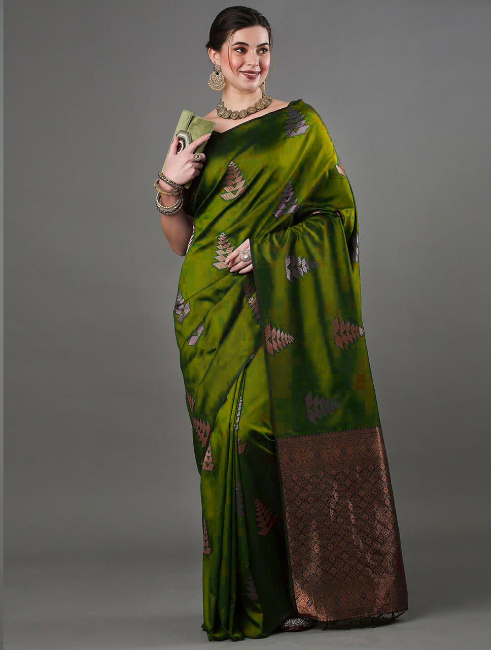 Intricate Mahndi Soft Silk Saree With Hypnotic Blouse Piece