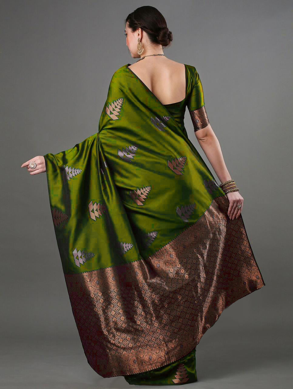 Intricate Mahndi Soft Silk Saree With Hypnotic Blouse Piece