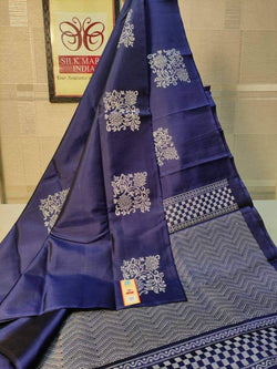 Twirling Navy Blue Soft Silk Saree With Desirable Blouse Piece