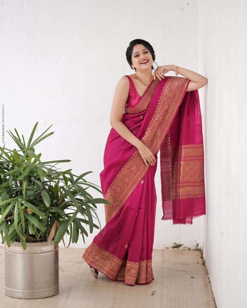 Tempting Dark Pink Soft Silk Saree With Imaginative Blouse Piece