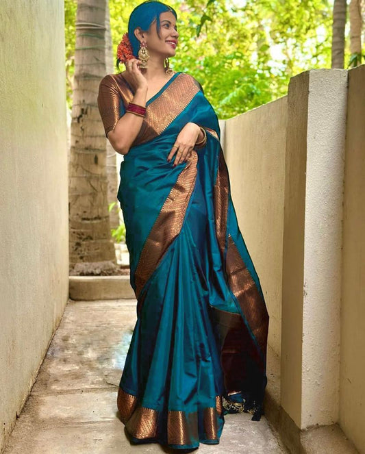Snazzy Rama Soft Silk Saree With Magnetic Blouse Piece