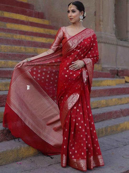 Beleaguer Red Soft Silk Saree With Assemblage Blouse Piece