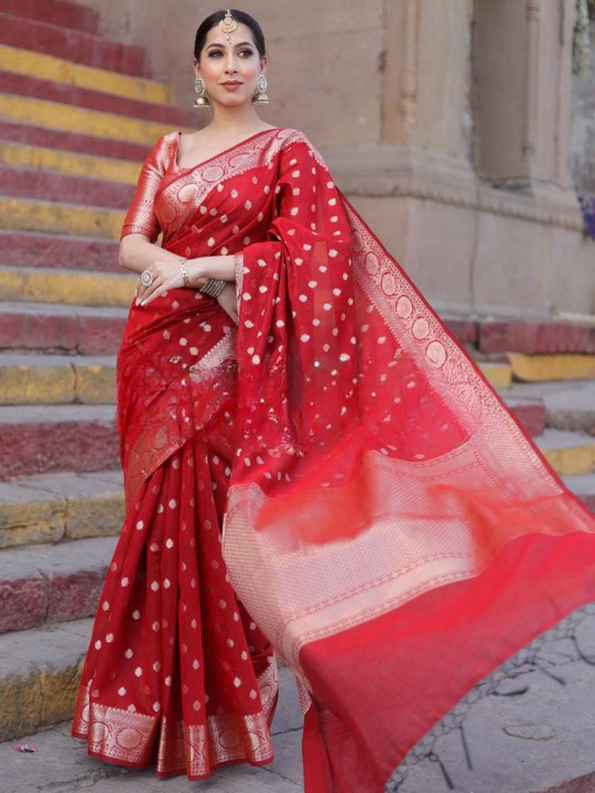 Beleaguer Red Soft Silk Saree With Assemblage Blouse Piece