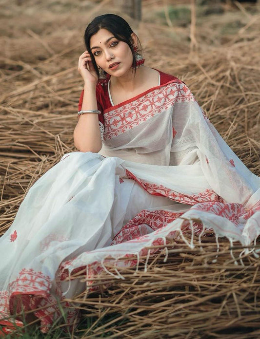 Glowing White Cotton Silk Saree With Moiety Blouse Piece