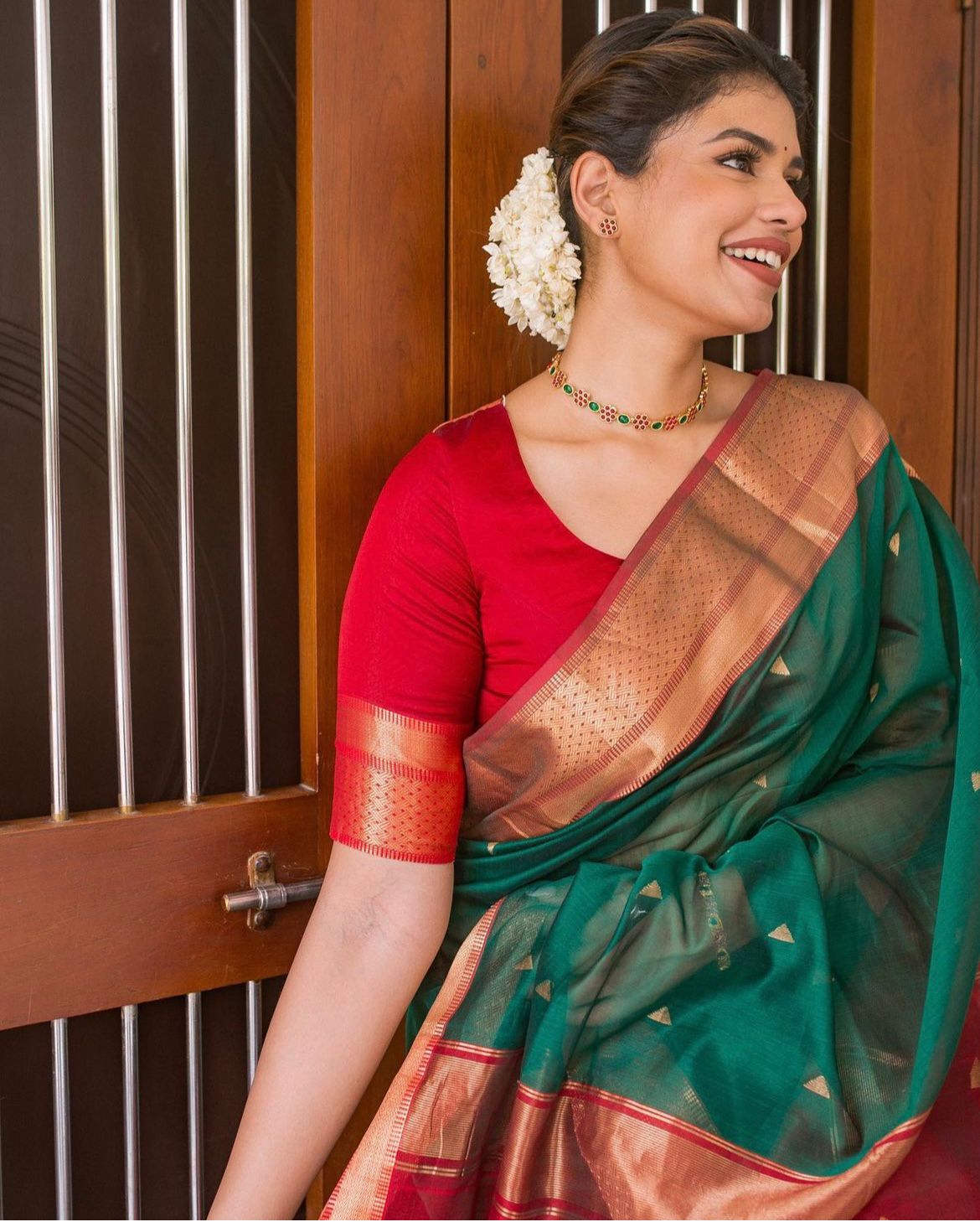 Seraglio Green Soft Silk Saree With Murmurous Blouse Piece