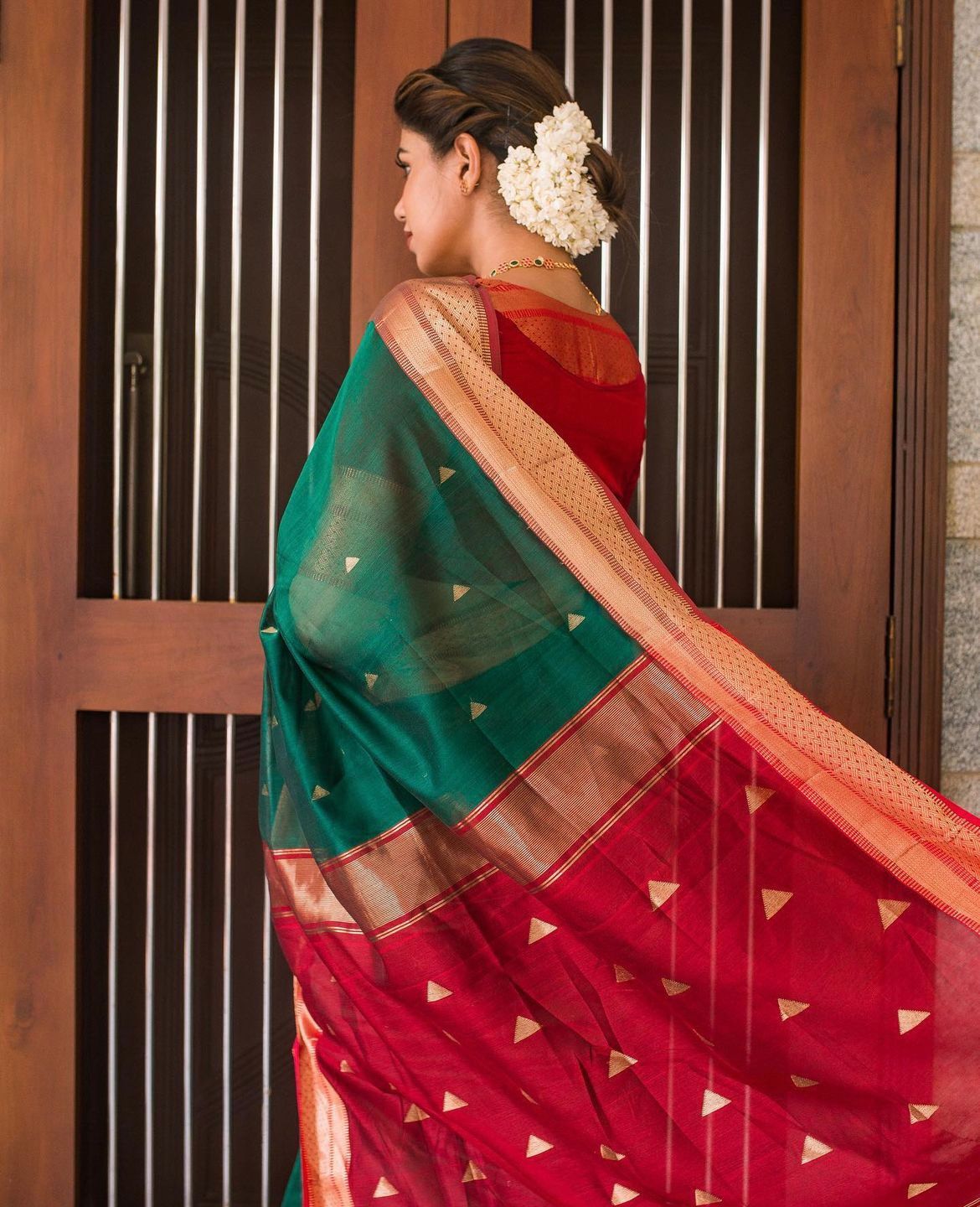 Seraglio Green Soft Silk Saree With Murmurous Blouse Piece