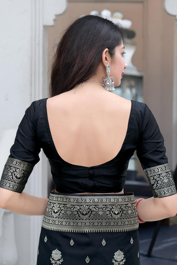 Luxuriant Black Soft Silk Saree With Super Transcendent Blouse Piece