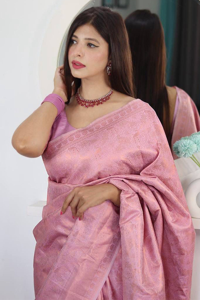 Blooming Pink Kanjivaram Silk Saree With Enamoring Blouse Piece