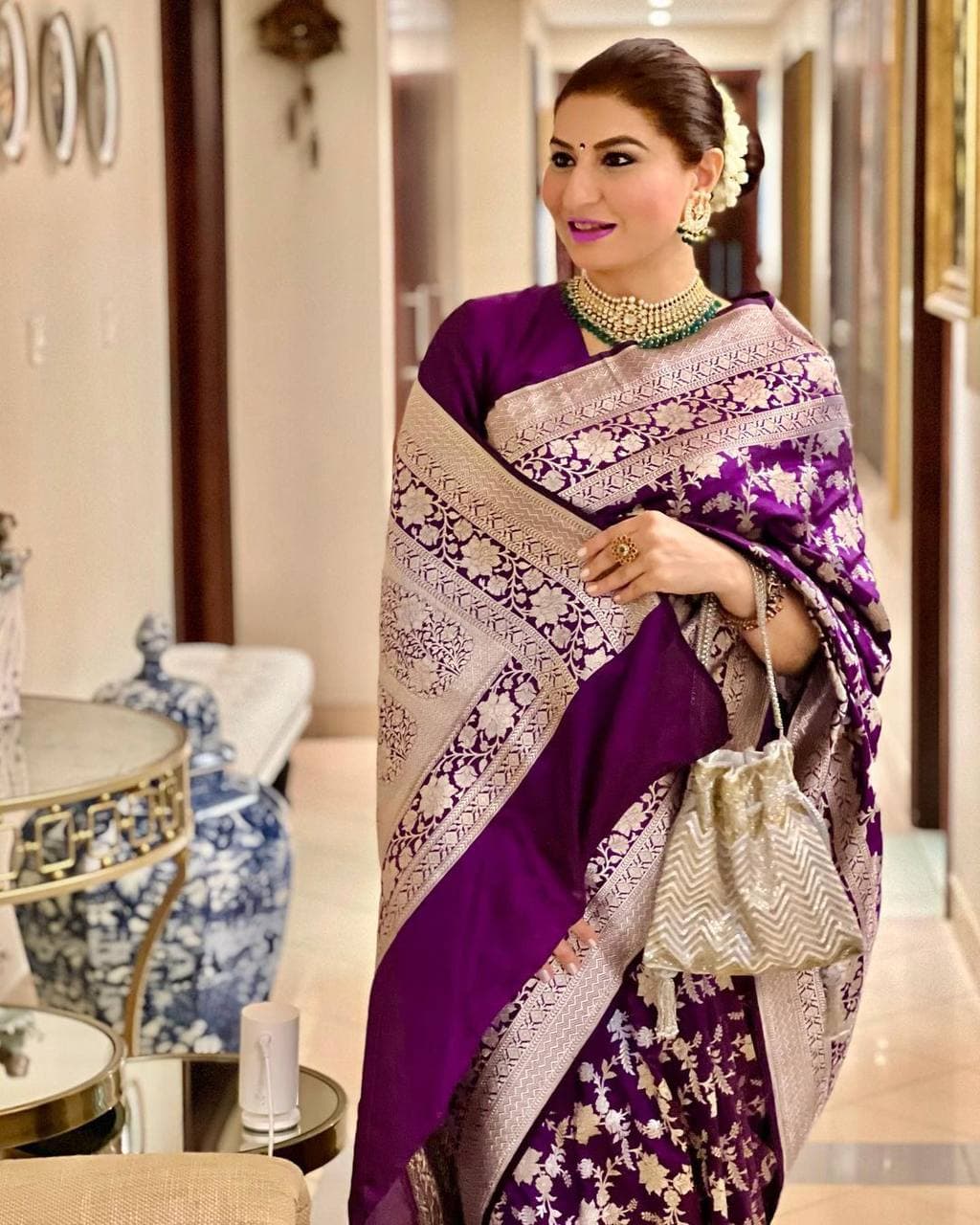 Delectable Purple Soft Banarasi Silk Saree With Gratifying Blouse Piece