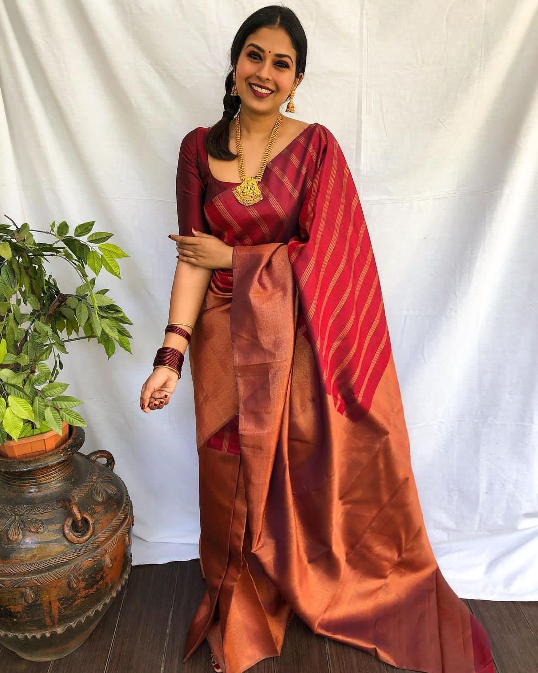 Groovy Maroon Soft Banarasi Silk Saree With Prominent Blouse Piece