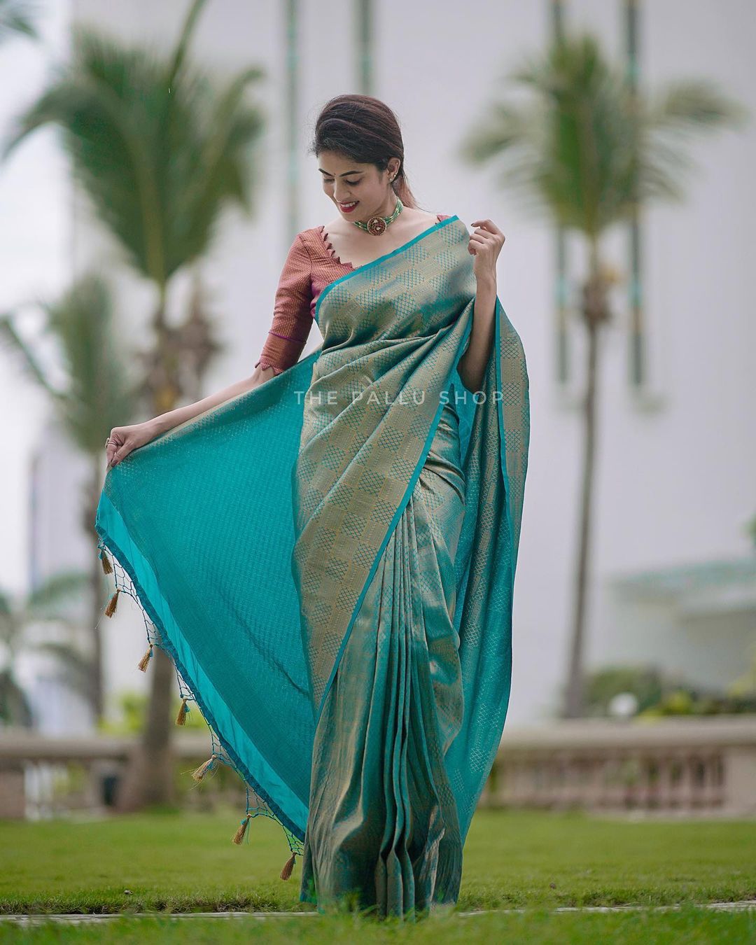 Conflate Rama Soft Silk Saree with Cynosure Blouse Piece