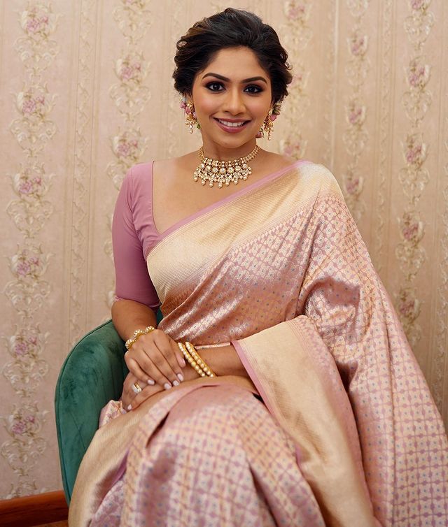 Excellent Baby Pink Soft Silk Saree With Effervescent Blouse Piece