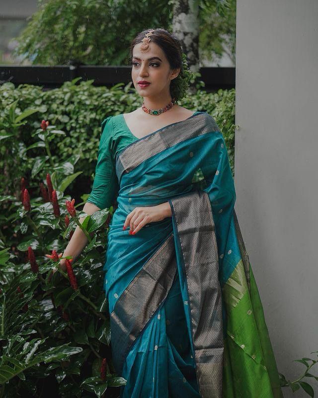 Seraphic Rama Soft Silk Saree With Ravishing Blouse Piece