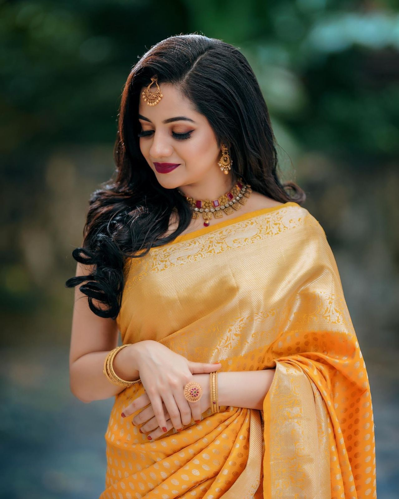 Beleaguer Yellow Soft Banarasi Silk Saree With Breathtaking Blouse Piece