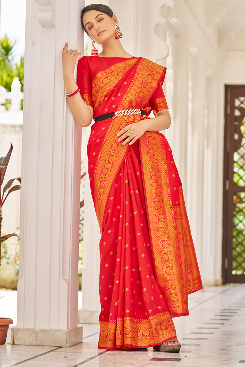 Trendy Red Kanjivaram Silk Saree With Demanding Blouse Piece