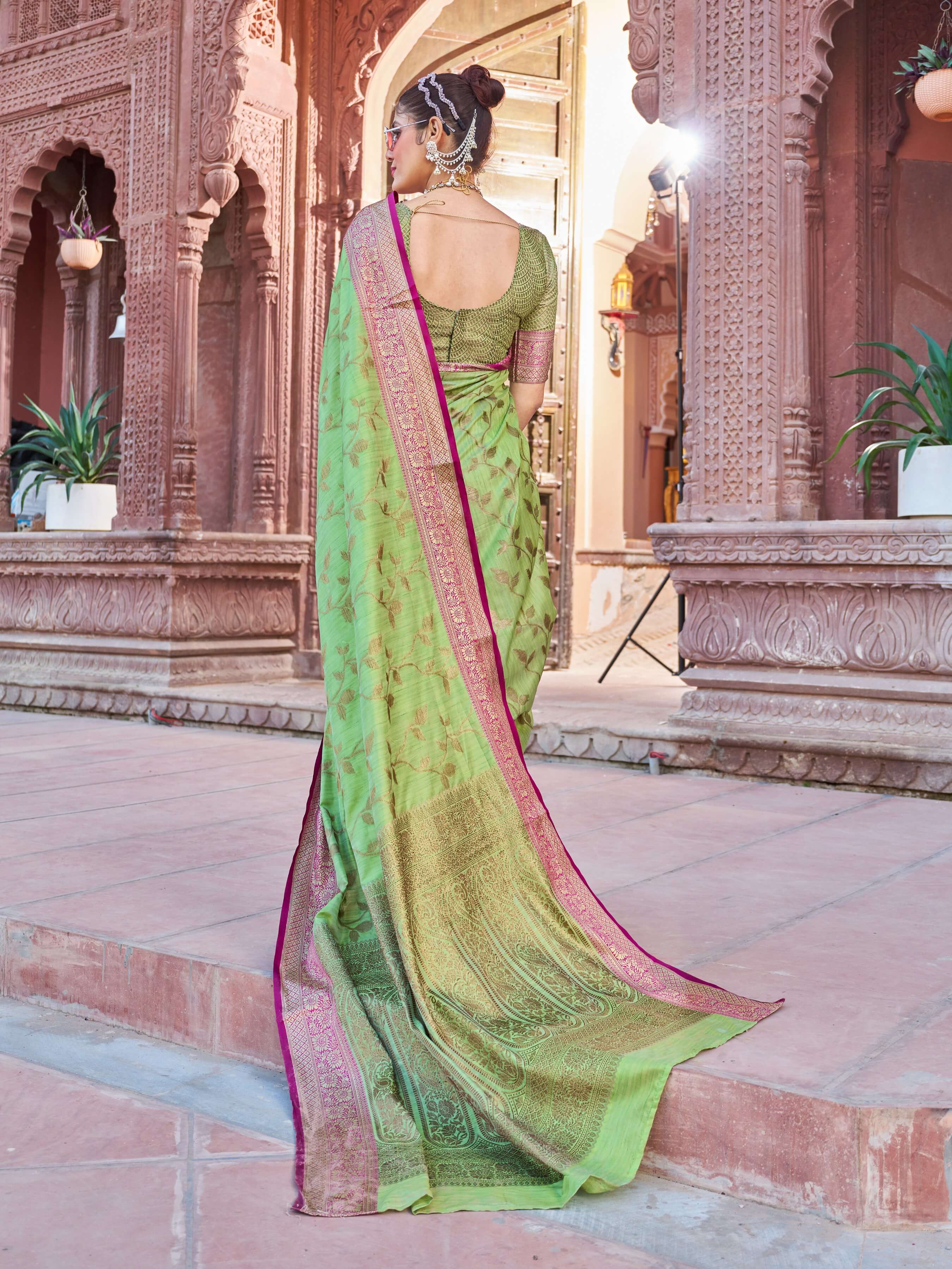 Staggering Green Soft Banarasi Silk Saree With Attractive Blouse Piece