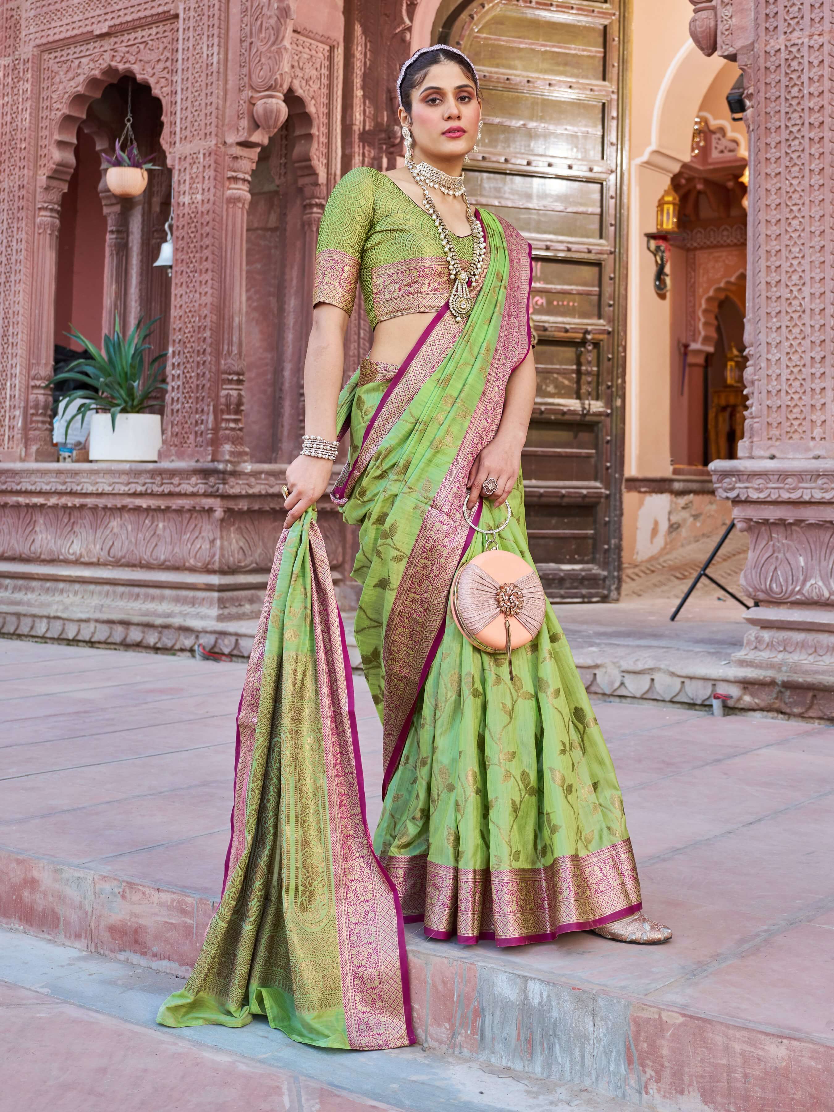 Staggering Green Soft Banarasi Silk Saree With Attractive Blouse Piece