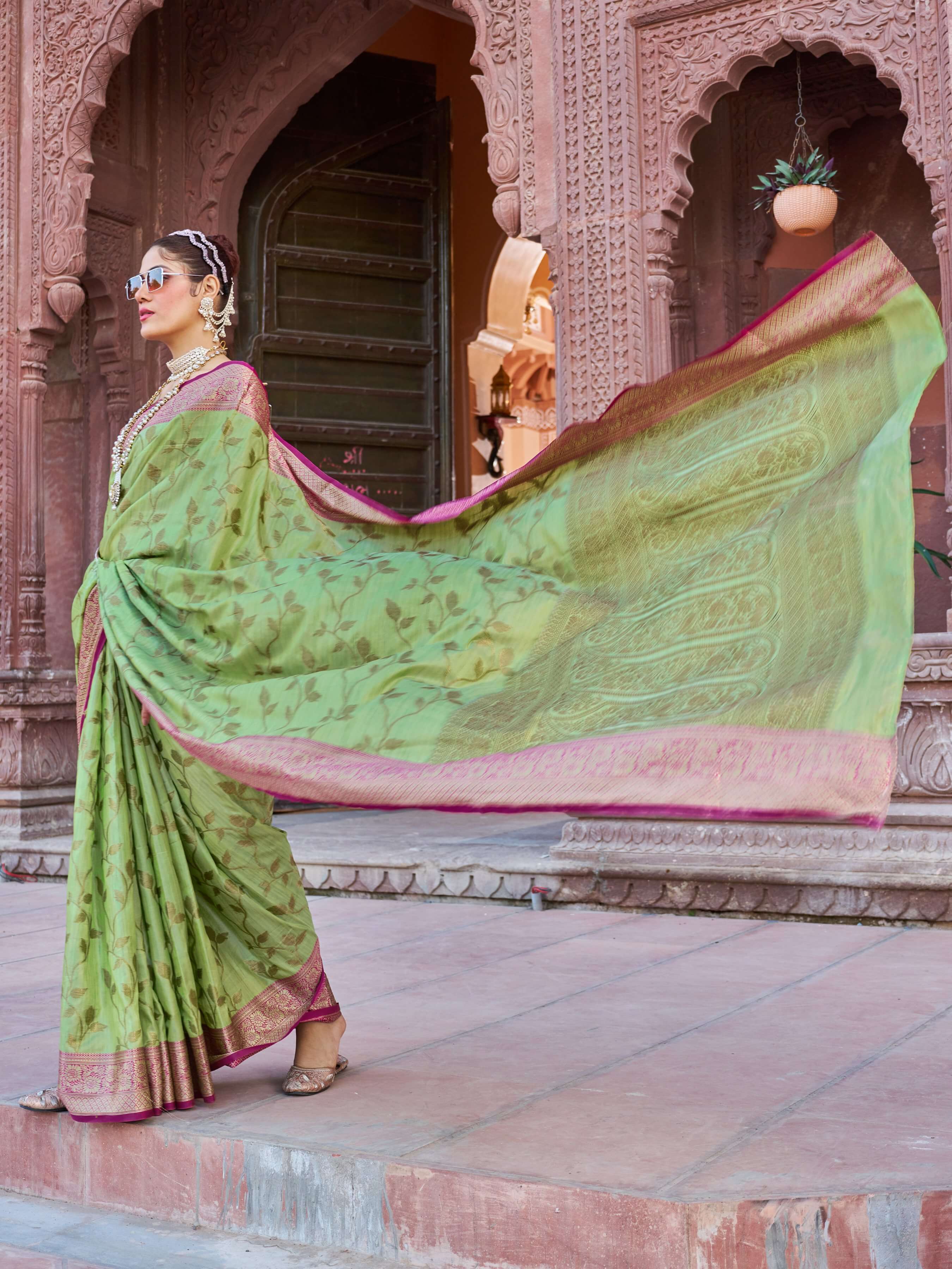 Staggering Green Soft Banarasi Silk Saree With Attractive Blouse Piece