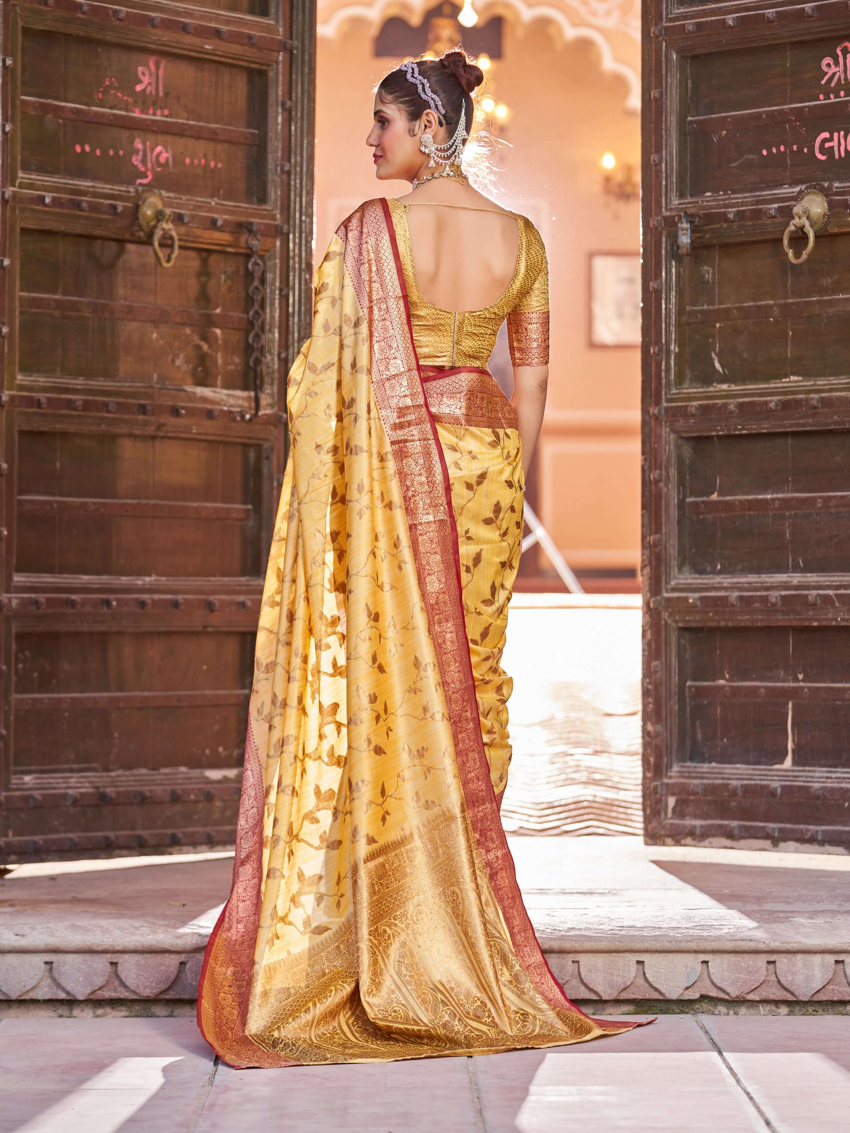 Imaginative Yellow Soft Banarasi Silk Saree With Preferable Blouse Piece