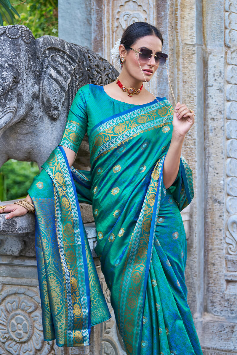 Arresting Rama Kanjivaram Silk Saree With Palimpsest Blouse Piece