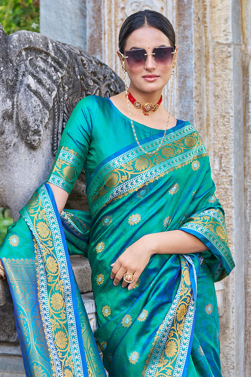 Arresting Rama Kanjivaram Silk Saree With Palimpsest Blouse Piece