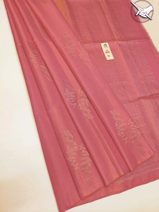 Entrancing Baby Pink Soft Silk Saree With Pleasurable Blouse Piece