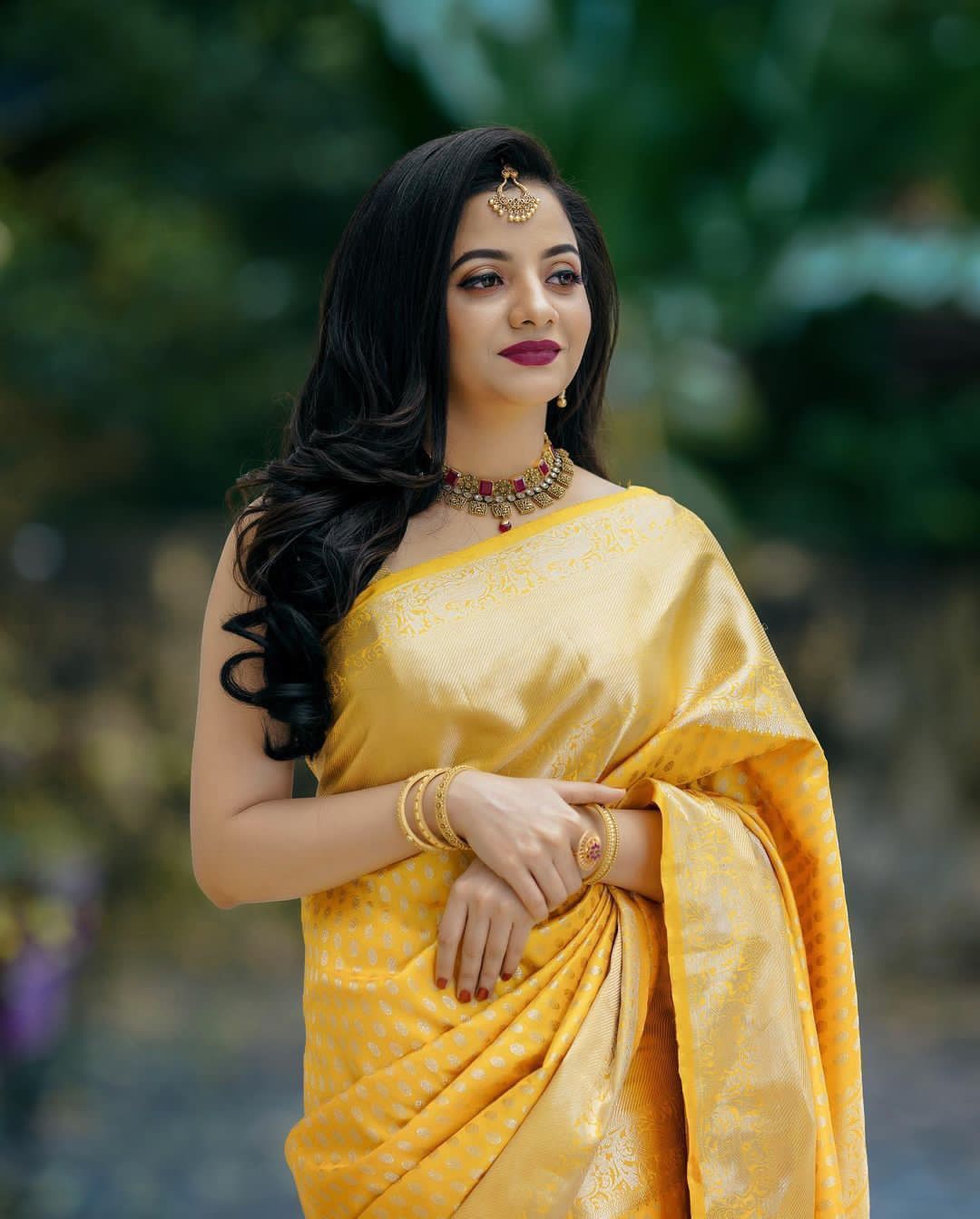 Glittering Yellow Soft Banarasi Silk Saree With Sensational Blouse Piece