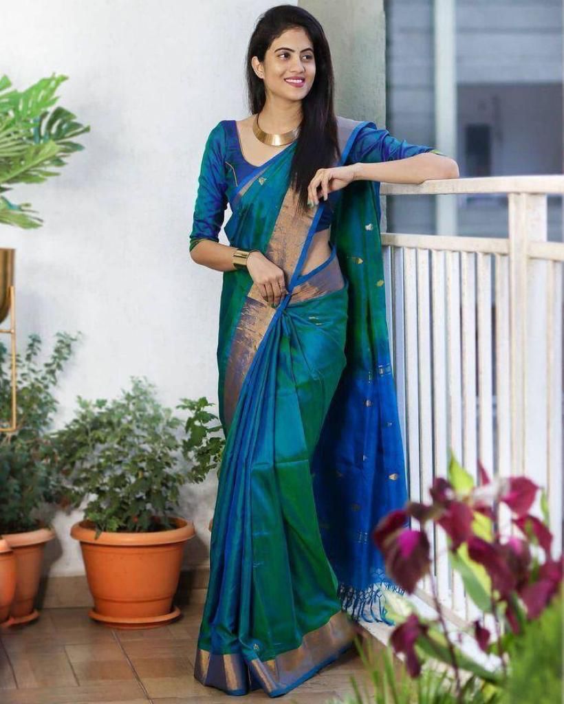 Designer Rama Soft Silk Saree with Invaluable Blouse Piece