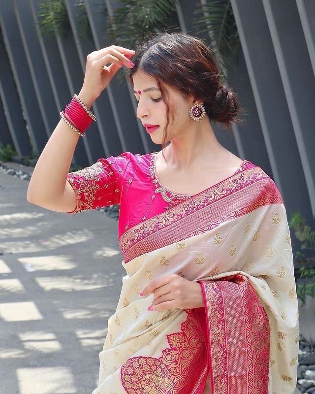 Artistic Beige Soft Silk Saree With Divine Blouse Piece