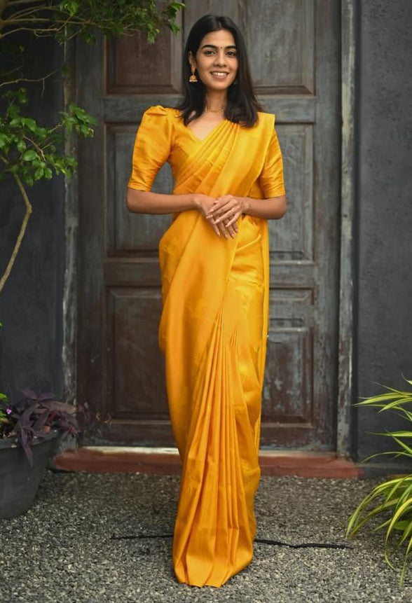 Confounding Yellow Soft Silk Saree With Pleasurable Blouse Piece