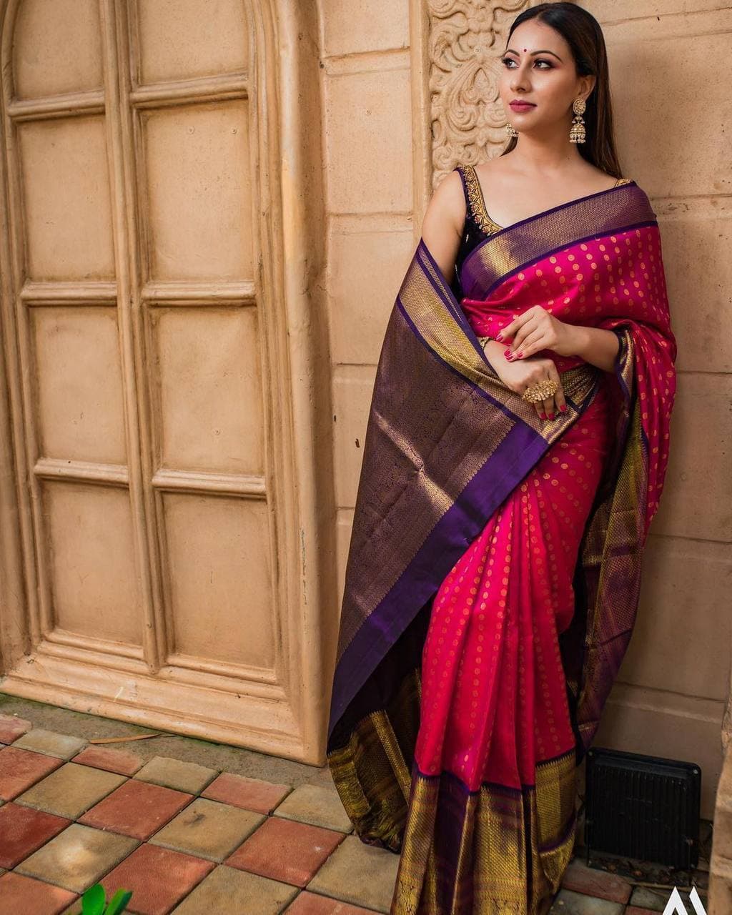 Divine Dark Pink Soft Banarasi Silk Saree With Ideal Blouse Piece