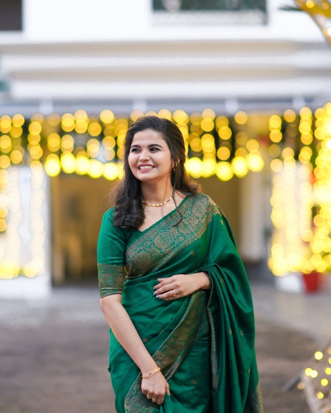 Artistic Green Soft Banarasi Silk Saree With Lovely Blouse Piece