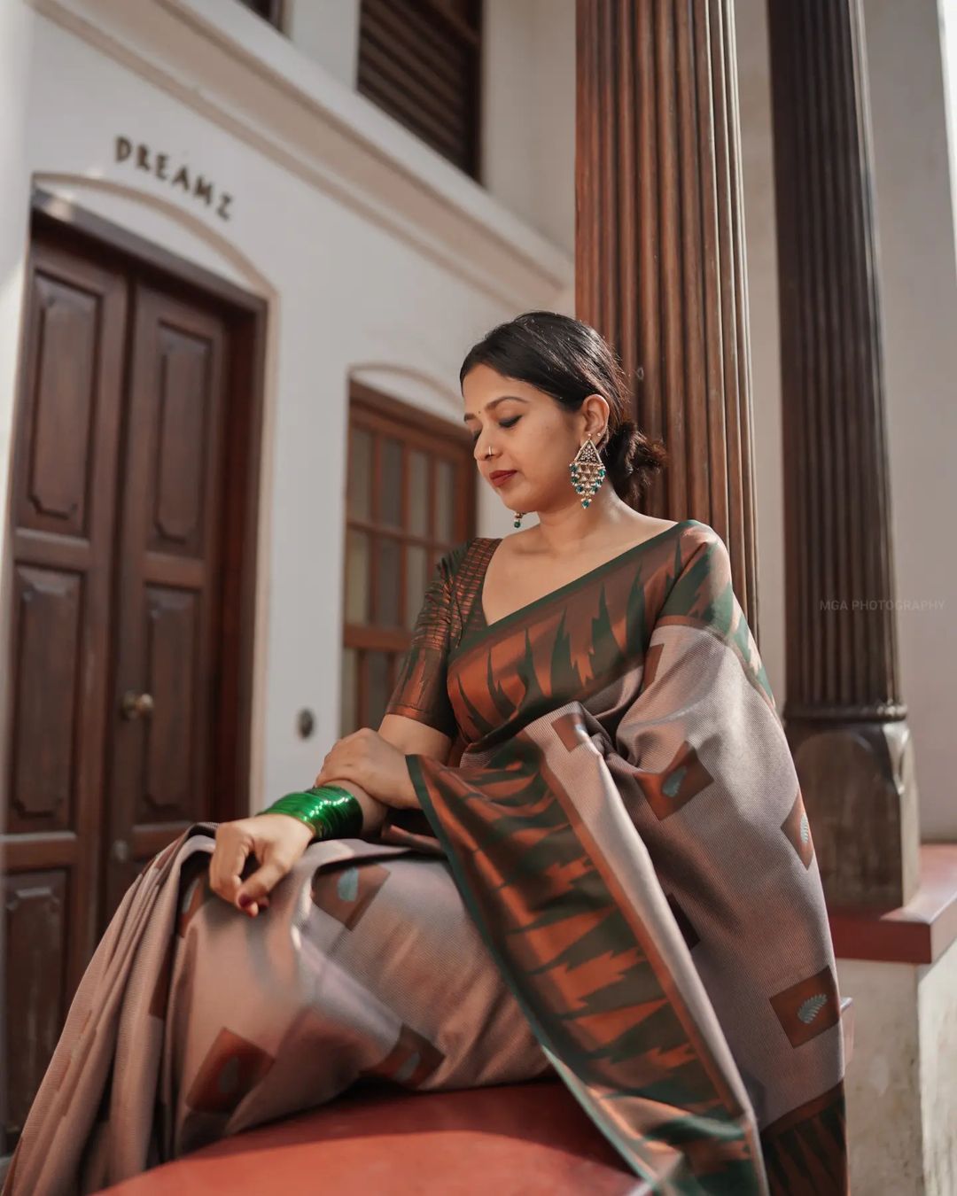 Luxuriant Grey Soft Silk Saree With Panoply Blouse Piece